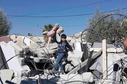 Feu vert de la Cour Pénale Internationale et de Mahmoud Abbas pour continuer les crimes de guerre à Gaza